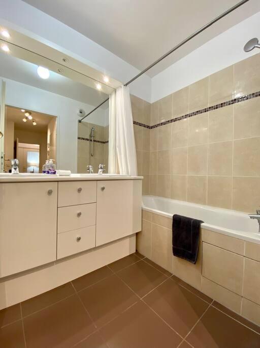 Suite Medicis Near Disneyland セリ エクステリア 写真