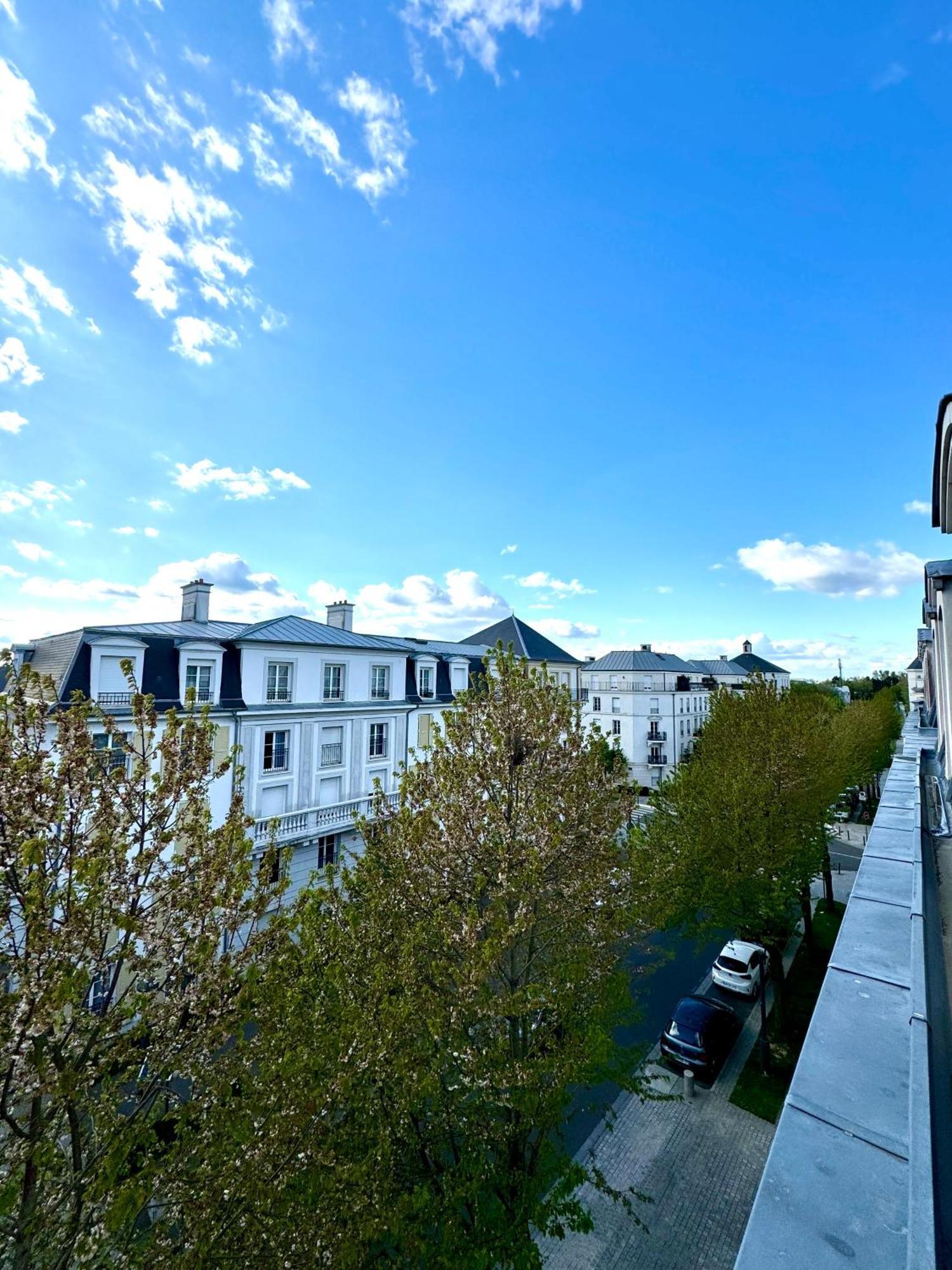Suite Medicis Near Disneyland セリ エクステリア 写真